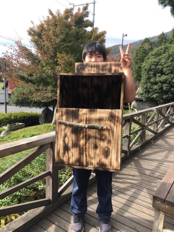 フクロウの巣箱作り